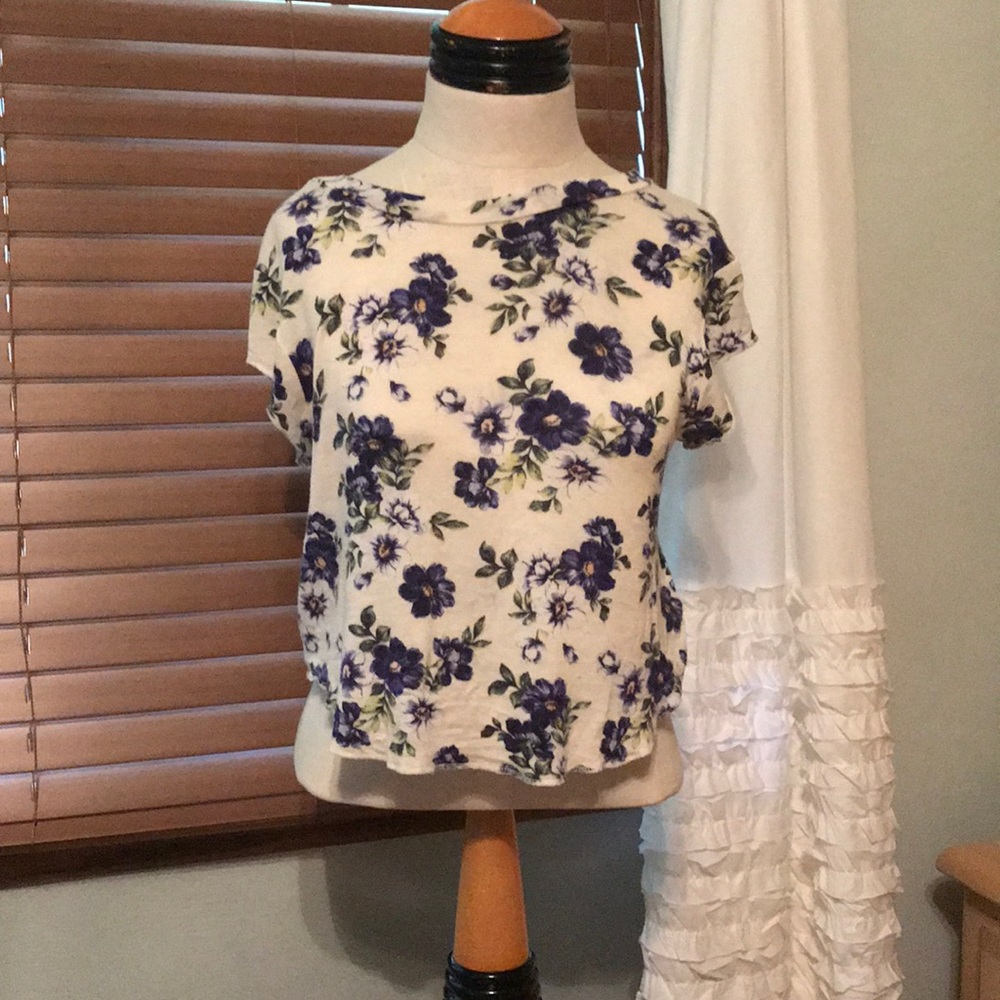 Floral top, size small